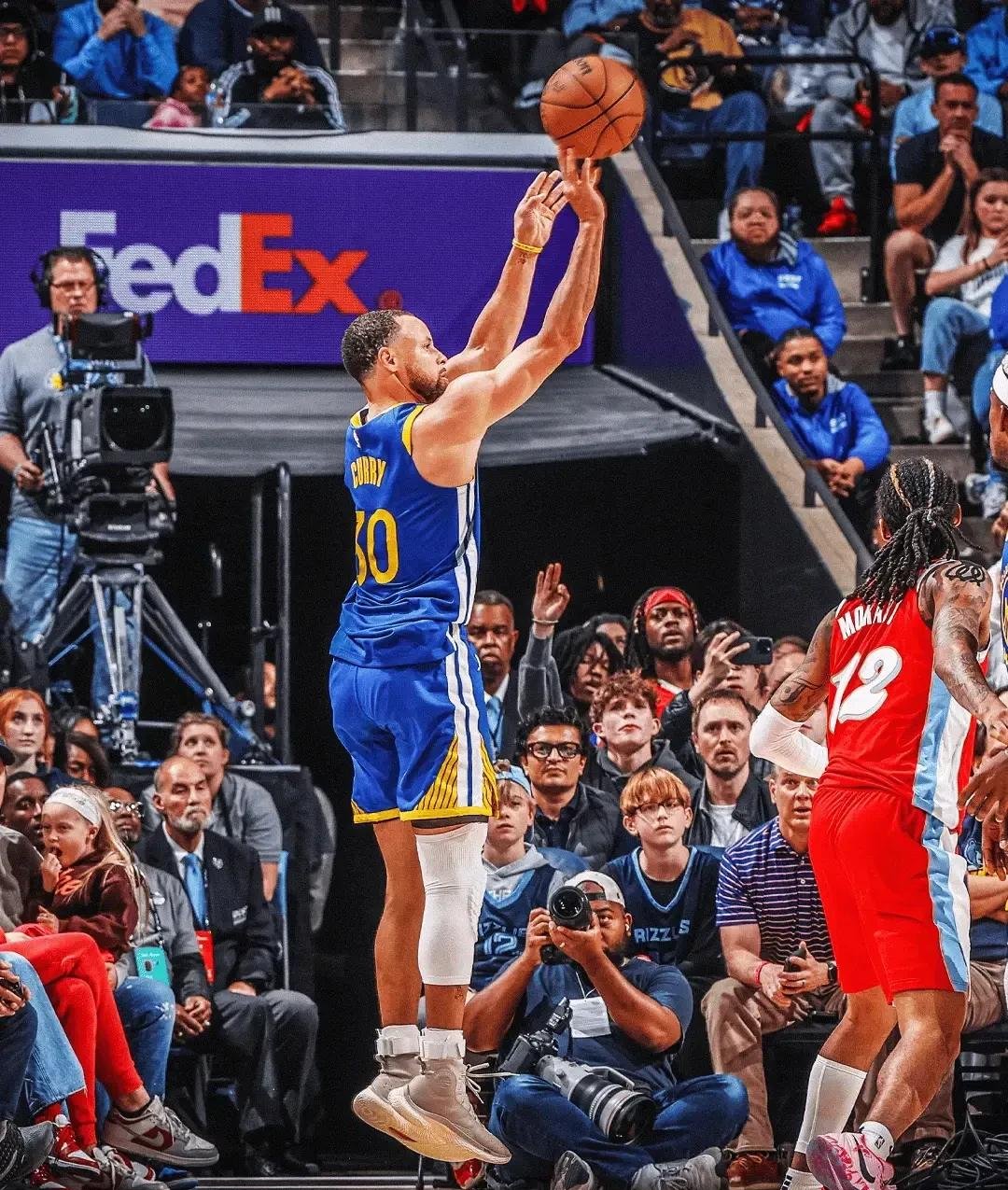 开云棋牌Ming与70激战篮网分钟波士顿凯尔特人手感冰凉备战NBA常规赛，Faker在巴塞罗那比赛中高光表现直接炸裂的简单介绍