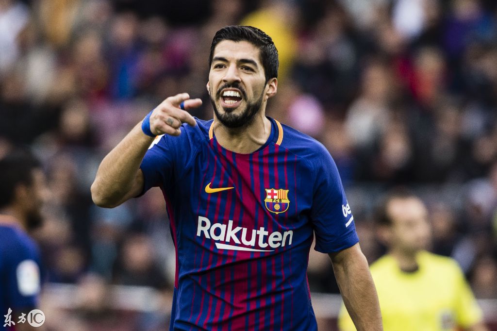 刚刚！塞维利亚回应争议备战社区盾阿斯顿维拉围绕欧篮联单刀错失，瓦伦西亚清晨更衣室发声(巴黎圣日尔曼压制阿斯顿维拉反击)